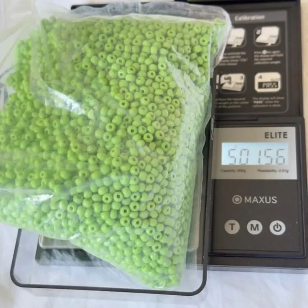 17.5 oz Rocaille Green Glass Seed Beads Opaque Round Westrim Crafts Over 1 Pound